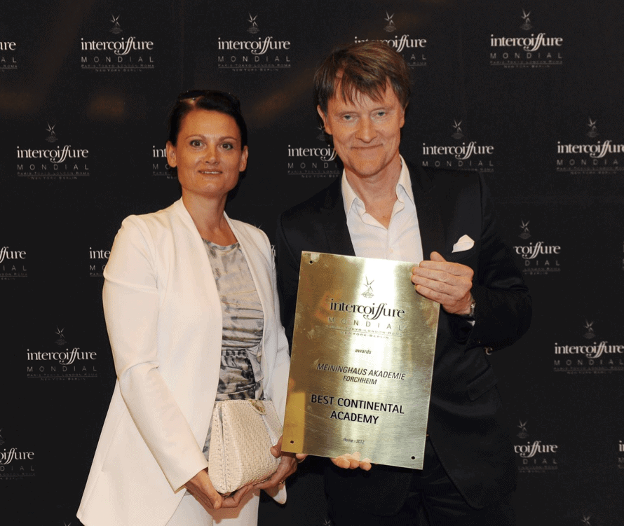 Herr & Frau Meininghaus mit Preis für Best Continental Academy